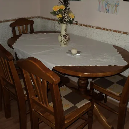 Nyaraló Tomas